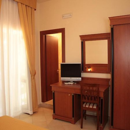 Baia Delle Sirene Beach Resort Briatico Exterior foto