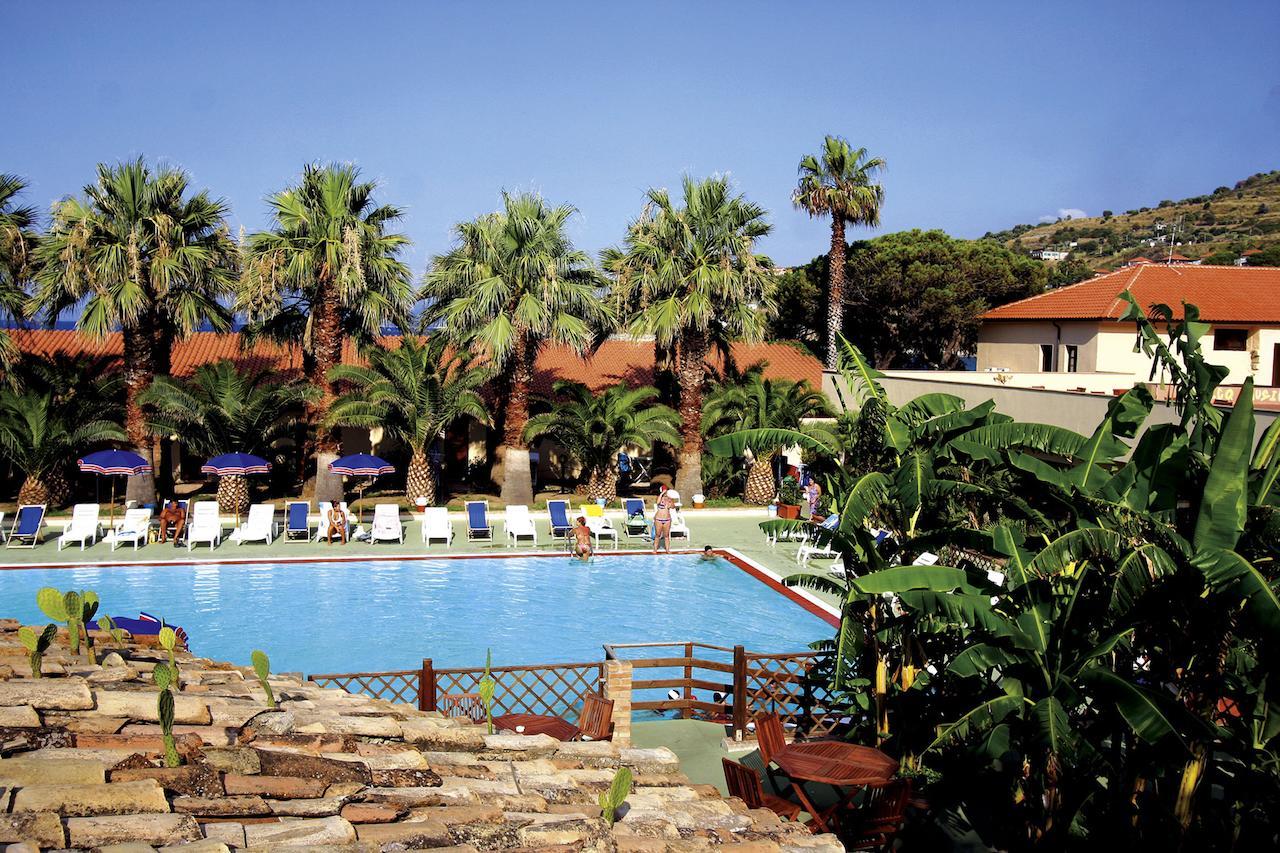 Baia Delle Sirene Beach Resort Briatico Exterior foto