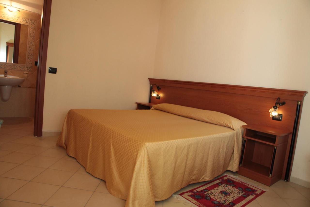 Baia Delle Sirene Beach Resort Briatico Exterior foto