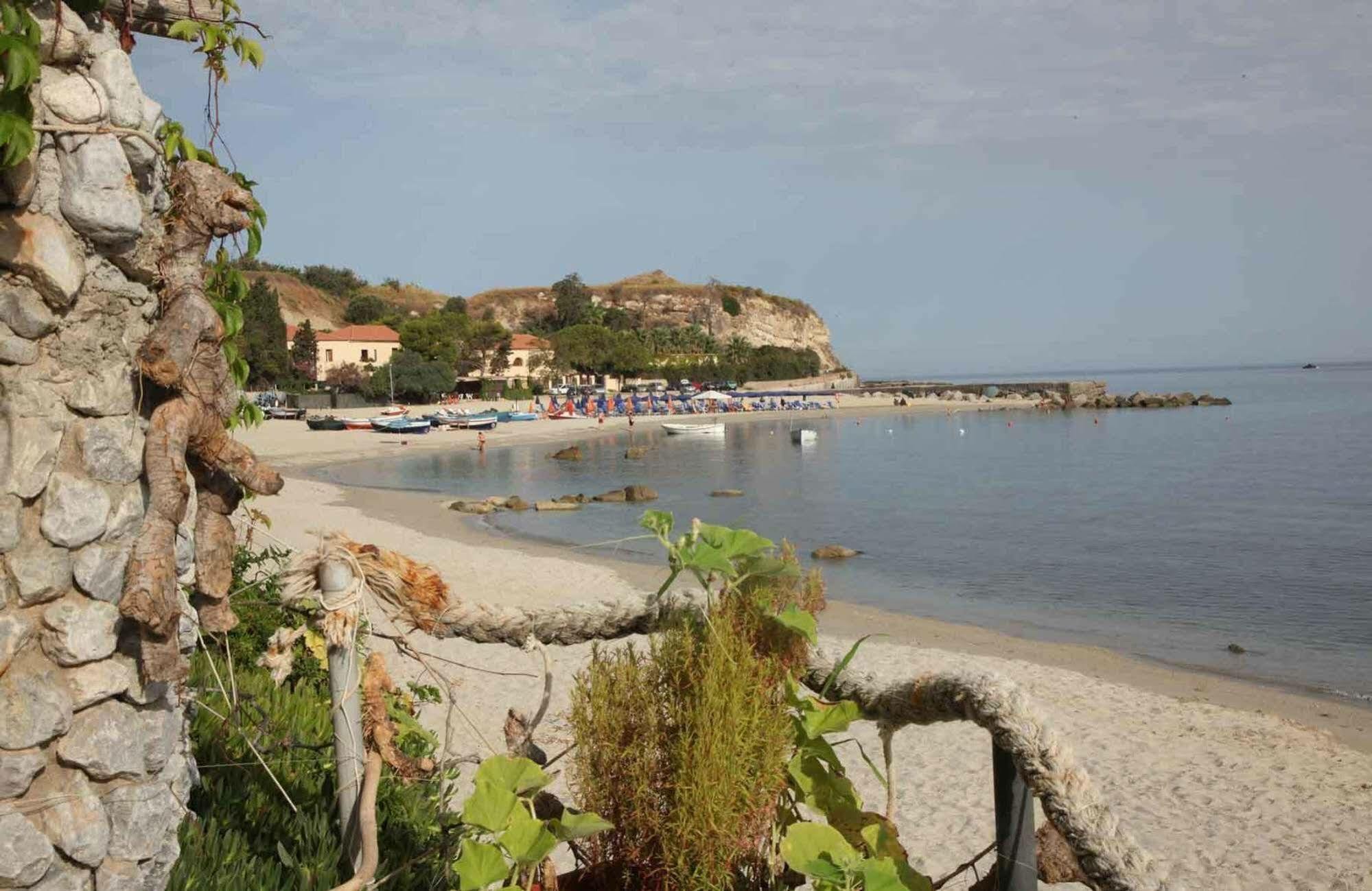 Baia Delle Sirene Beach Resort Briatico Exterior foto